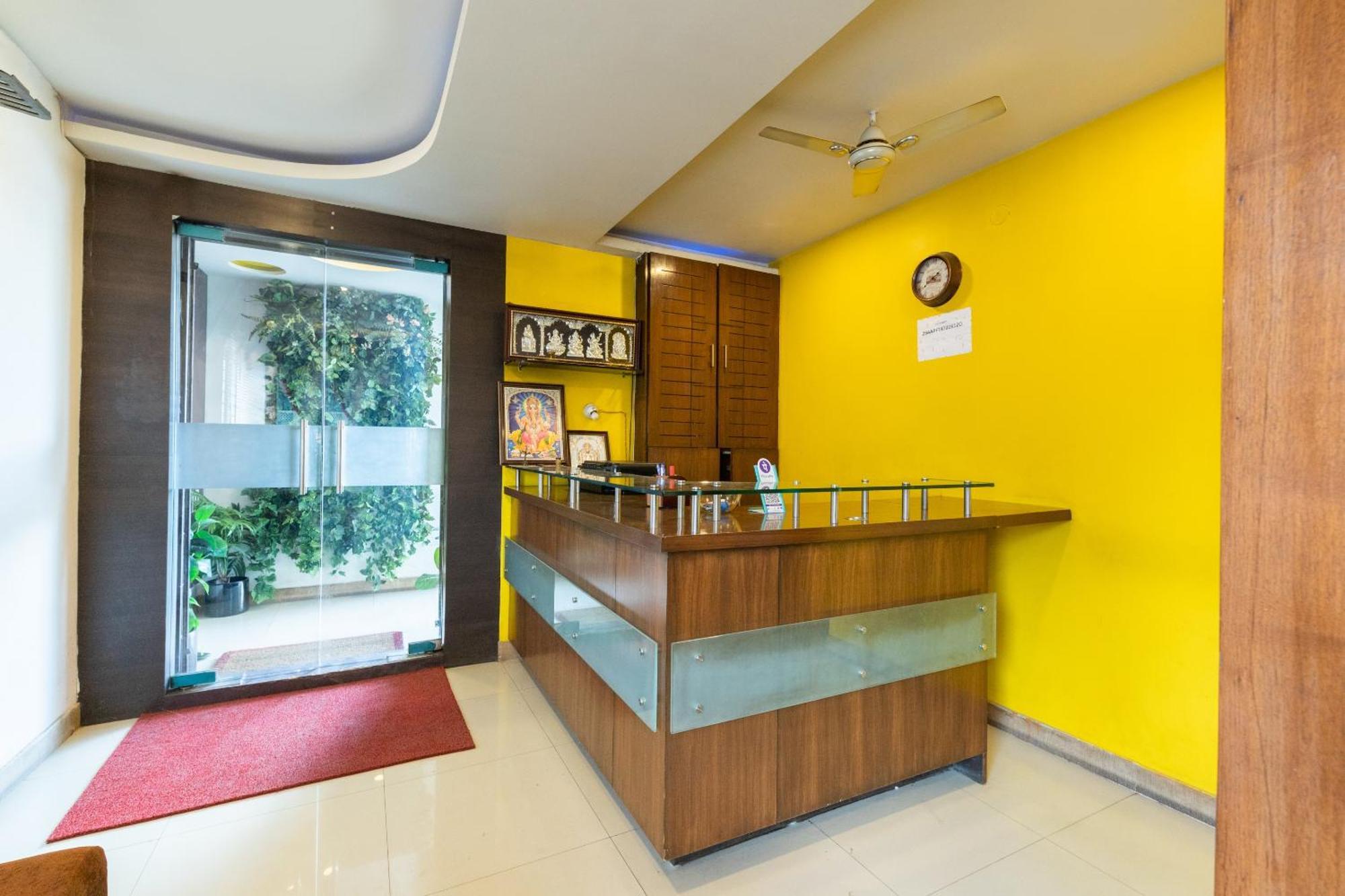 71863 The Red Velvet Opposite Novel Office Marathahalli Bridge. Bangalore Exterior foto